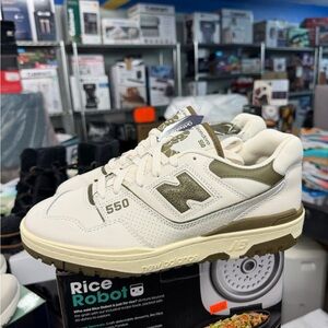 New Balance Aimé Leon Dore x New Balance 550 'Olive'
New Balance  size 9.5